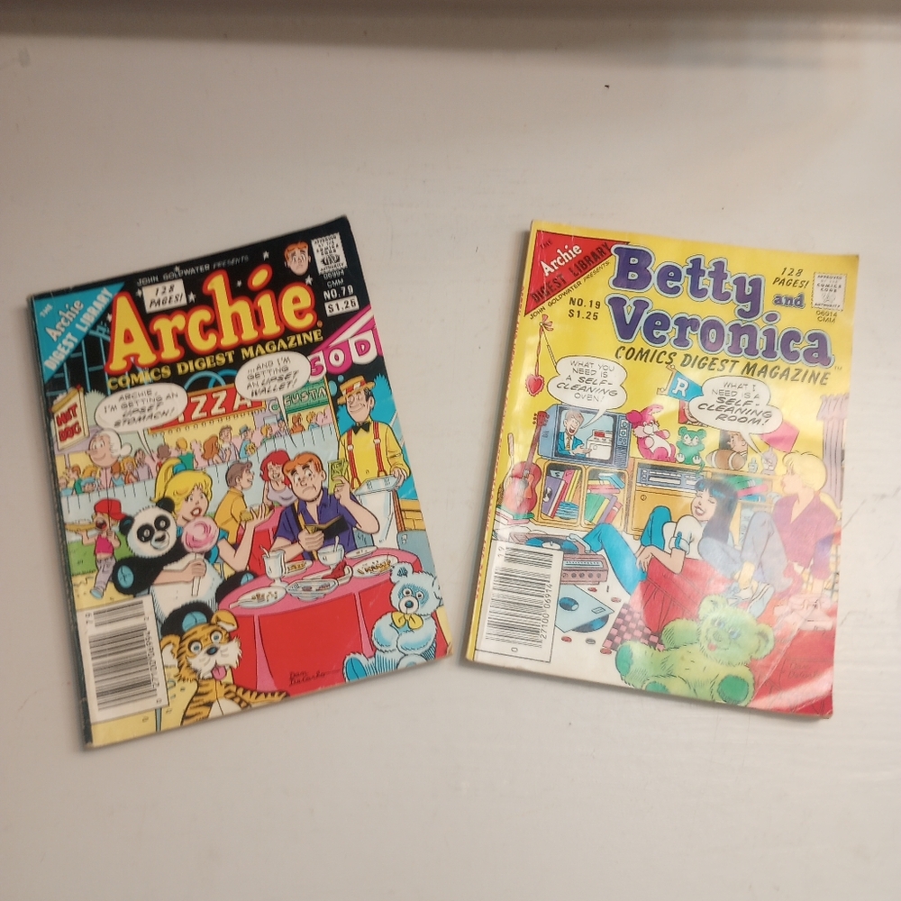 Archie And Betty & Veronica Vintage '80's Bundle Of Two Mini Comic Books